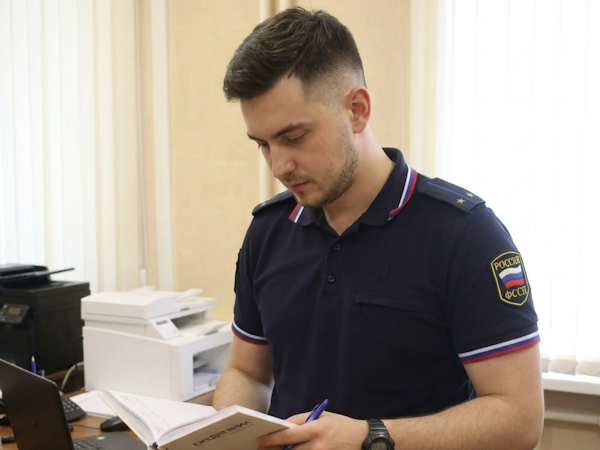 Судебные приставы Барнаула взыскали с автошколы  задолженность по зарплате.